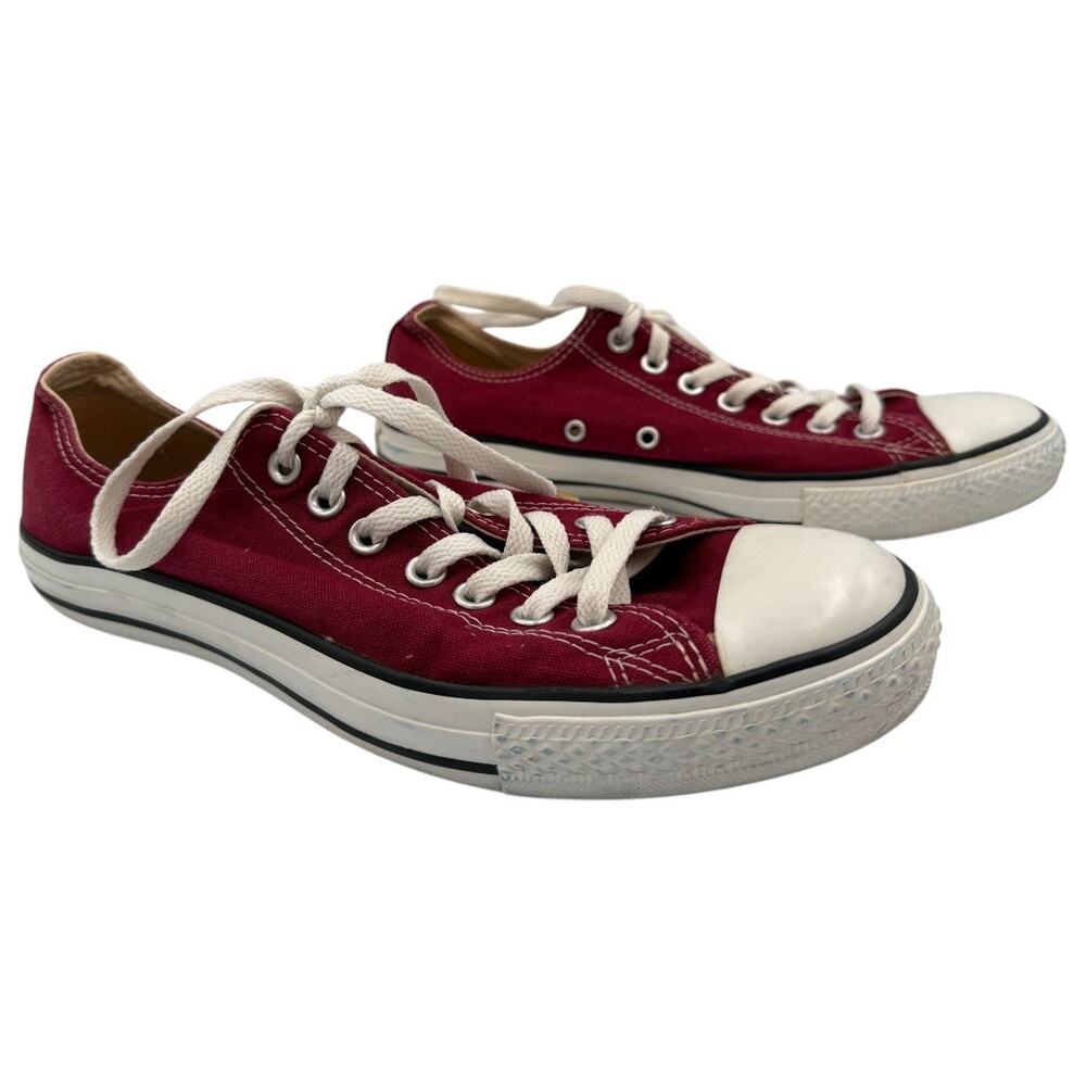GOOD Converse Low Tops - Burgundy Size 9